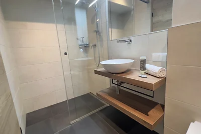 Tevini Boutique Suites - Studio