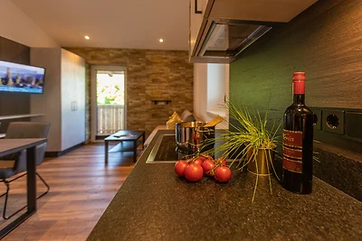 Tevini Boutique Suites - Apartment Fire,...