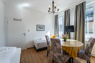 Living Eden - TOP 12, Im Zentrum & Seeblick