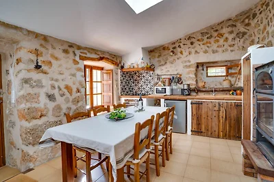 Berghut in de buurt van de zee