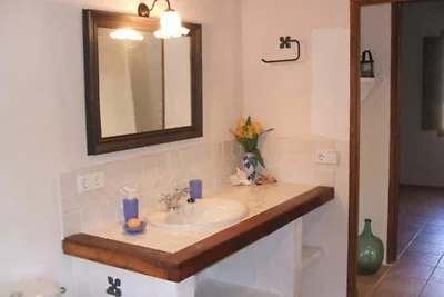 Berghut in de buurt van de zee