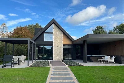 Luxe wellness villa aan het water