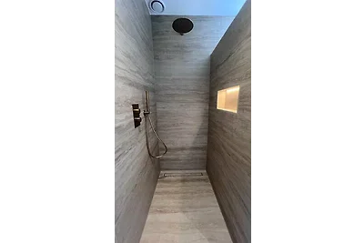 Luxe wellness villa aan het water