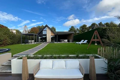 Luxe wellness villa aan het water