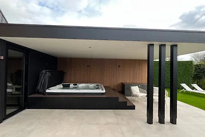 Luxe wellness villa aan het water