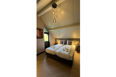 Luxe wellness villa aan het water