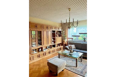 Doppelhaushälfte mit großem Garten und Terrasse