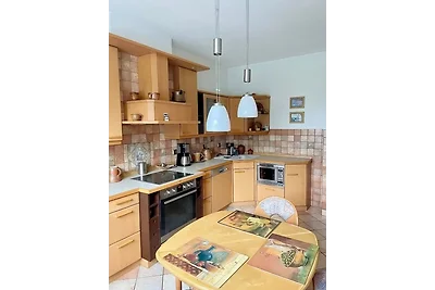 Doppelhaushälfte mit großem Garten und Terrasse