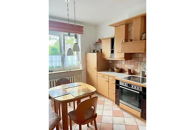 Doppelhaushälfte mit großem Garten und Terrasse