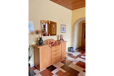 Doppelhaushälfte mit großem Garten und Terrasse