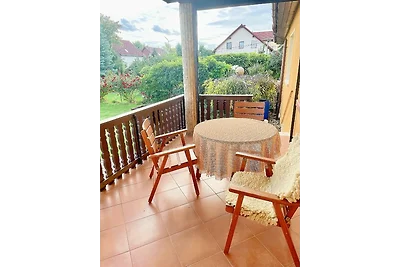 Doppelhaushälfte mit großem Garten und Terrasse