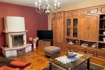 Doppelhaushälfte mit großem Garten und Terrasse