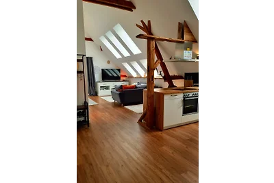 Wohnen auf Zeit im hellen Loft