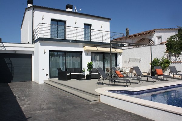 Chalet Fantastico mit Pool u. Klima in Empuriabrava - Firma Sunshine