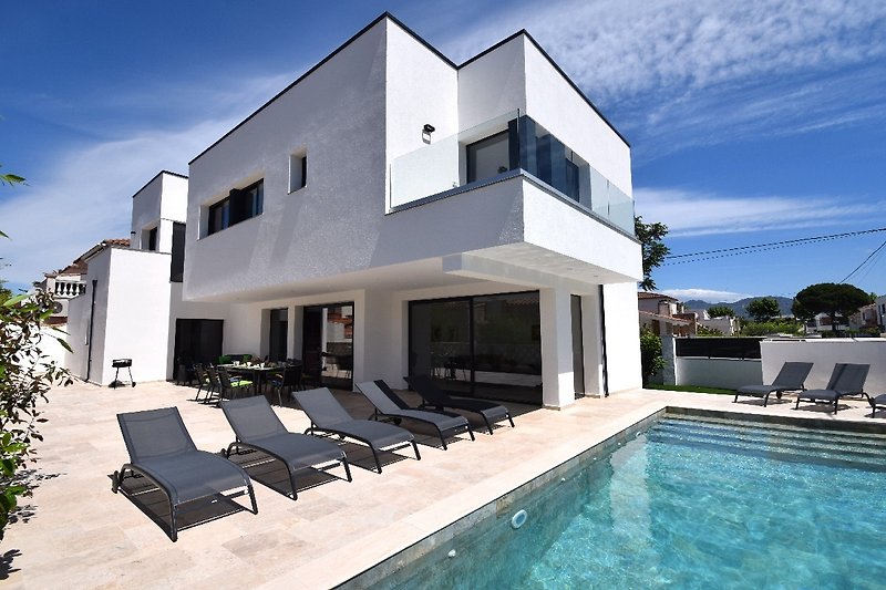 Casa Montgri mit Pool u. Klima NEUBAU