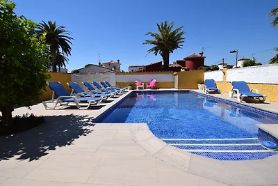 FeWo ARENA 3 mit Pool u. Klima