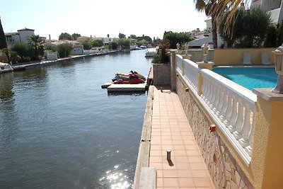 Villa Seaside am Kanal, mit Pool