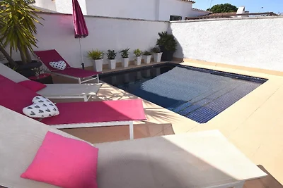 Villa Montseny mit Pool u. Klima