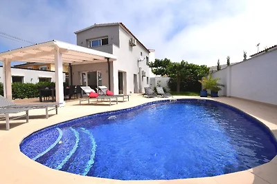Villa Stephano mit Pool (Neubau)