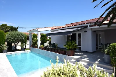Hacienda Suiza met Pool u. Air