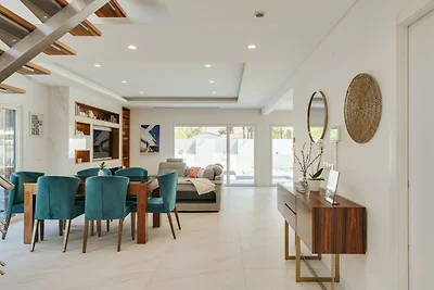 Paraty Villa by Cadenzalux