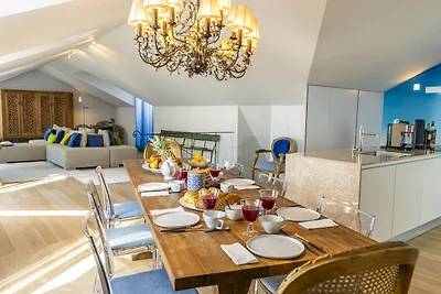 Chiado Rooftop Apartment by CadenzaLux