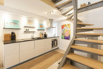 Cascais Petit Bijou by CadenzaLux