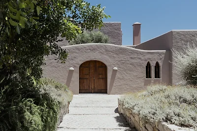 Sunscape Strand Villa by Cadenzalux