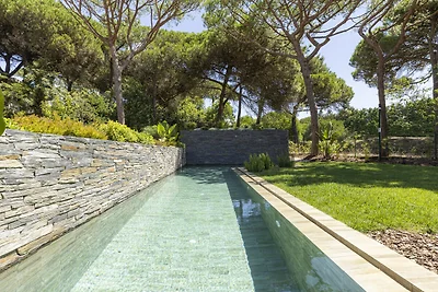 Havenwood Villa by CadenzaLux