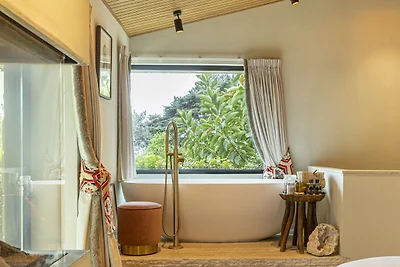 A Pines & Palms Estate by Cadenzalux