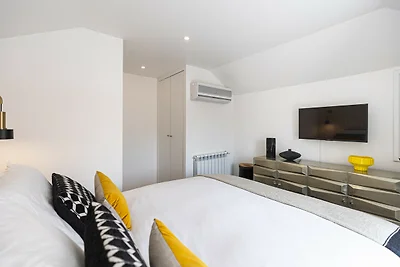 Seaview Apartment by CadenzaLux