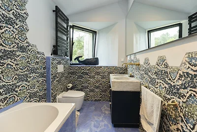 A Pines & Palms Estate by Cadenzalux