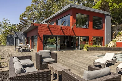 Carmim Villa by Cadenzalux