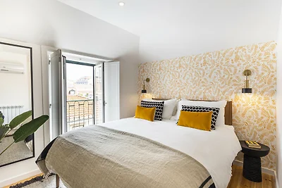 Seaview Apartment by CadenzaLux