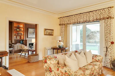 Fairview Villa by Cadenzalux