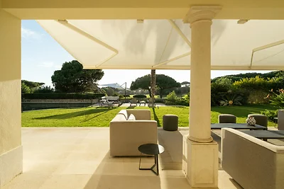 Fairview Villa by Cadenzalux