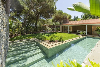 Havenwood Villa by CadenzaLux