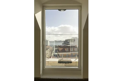 Santos Design Townhouse by CadenzaLux