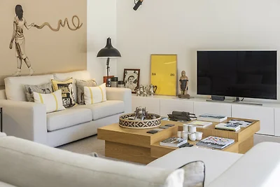 Estoril Escape Boutique by CadenzaLux