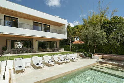 Cascais Contemporary Villa by CadenzaLux
