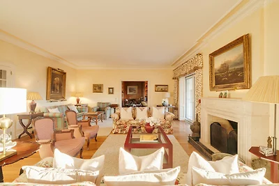 Fairview Villa by Cadenzalux