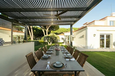 Fairview Villa by Cadenzalux