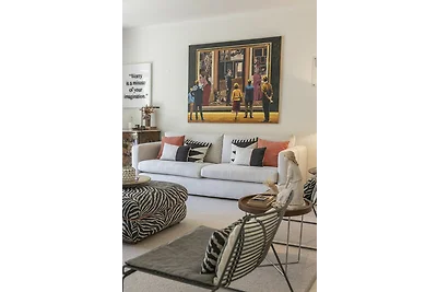 Estoril Escape Boutique by CadenzaLux