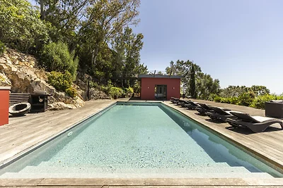 Carmim Villa by Cadenzalux