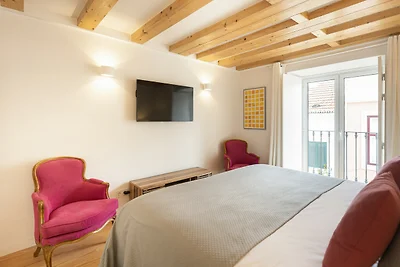 Cascais Petit Bijou by CadenzaLux