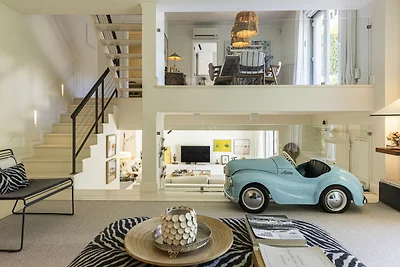 Estoril Escape Boutique by CadenzaLux