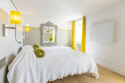 Chiado Rooftop Apartment by CadenzaLux