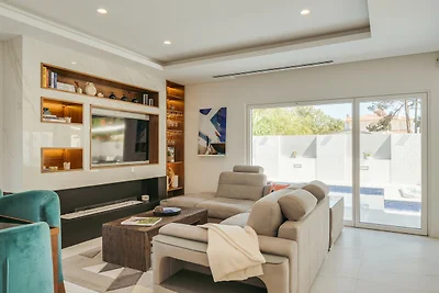 Paraty Villa by Cadenzalux