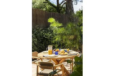 Havenwood Villa by CadenzaLux