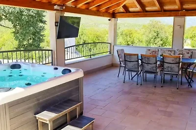 Dvori Stipanovi mit beheizem Pool